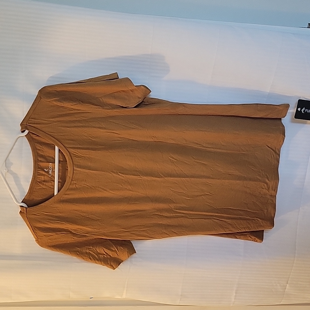 T-shirt Fuinloth